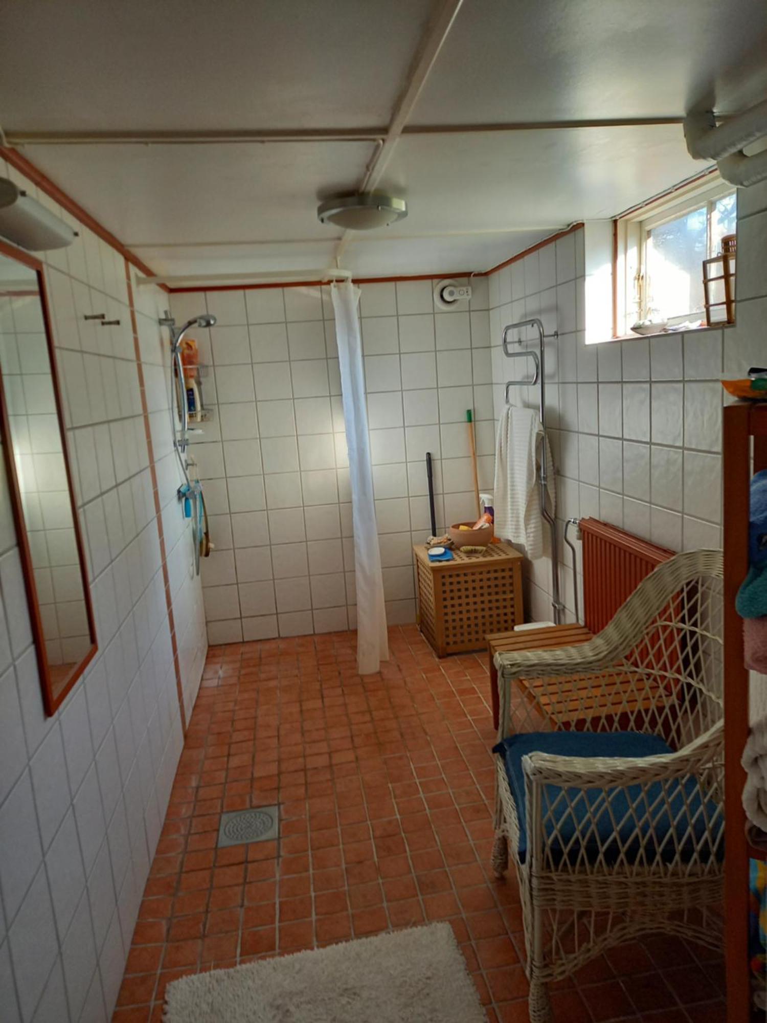Ljust Boende, Egen Ingang Och Traedgard I Centrum Varberg Εξωτερικό φωτογραφία